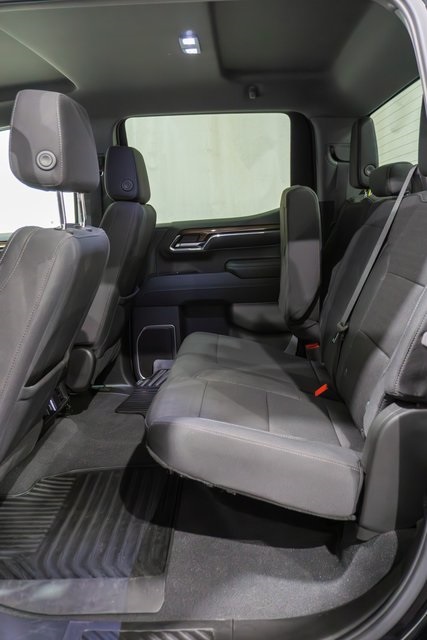 2024 Chevrolet Silverado 1500 LT photo 8