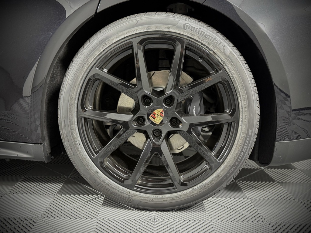 2025 Porsche Panamera 4 photo 15