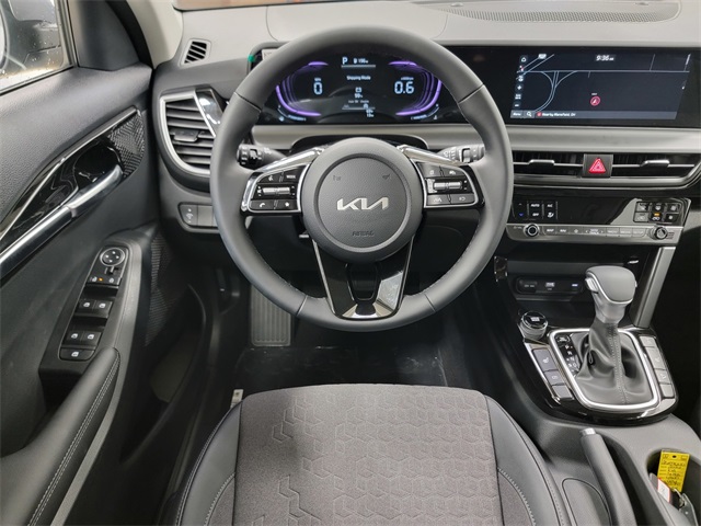 2026 Kia Seltos S photo 21