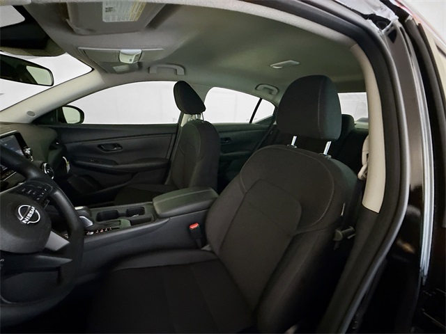 2025 Nissan Sentra S photo 4