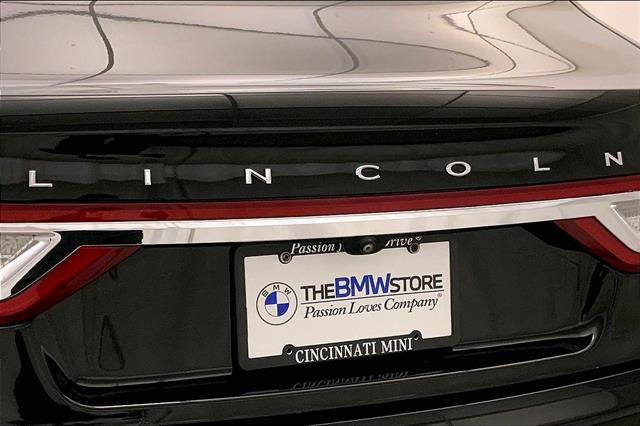 2017 Lincoln Continental Premiere photo 7