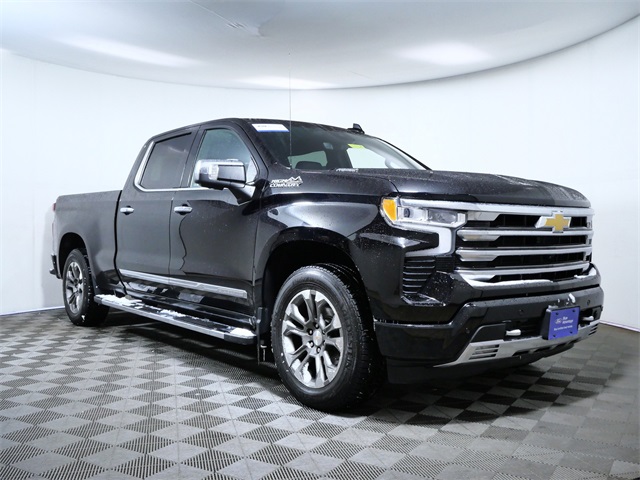 2023 Chevrolet Silverado 1500 High Country's photo