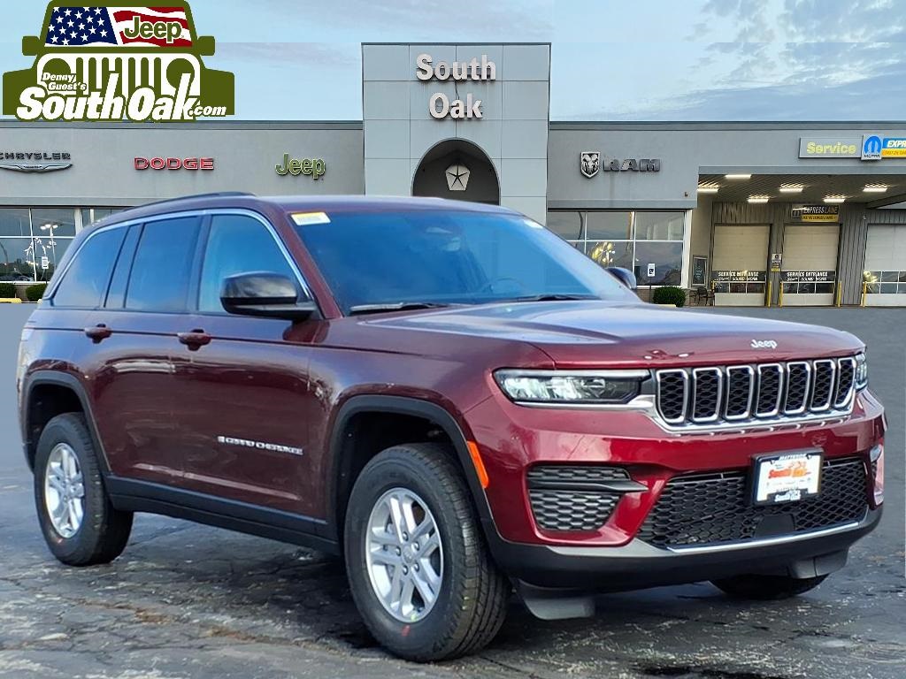 2025 Jeep Grand Cherokee Laredo's photo