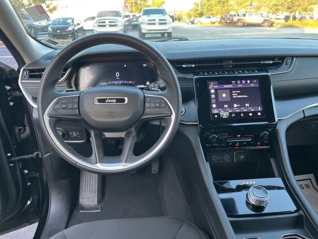 2023 Jeep Grand Cherokee Laredo photo 19
