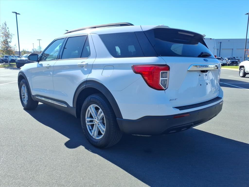 2020 Ford Explorer XLT photo 2