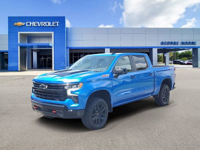 2025 Chevrolet Silverado 1500 LT photo 2