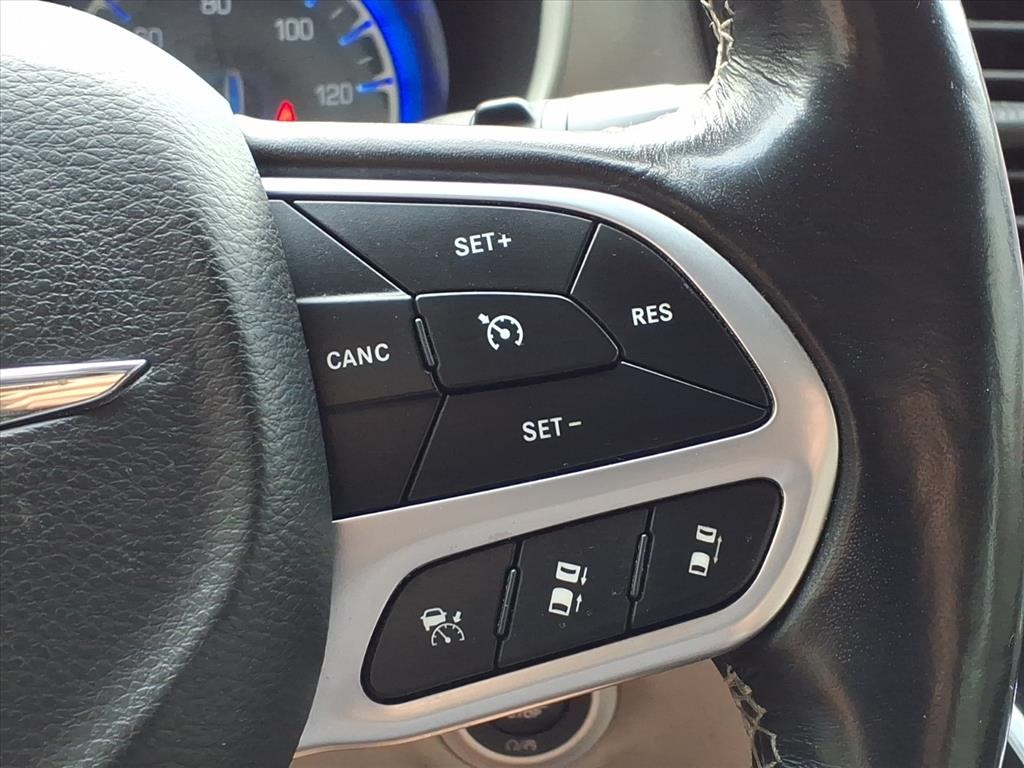 2021 Chrysler Pacifica Touring L photo 20