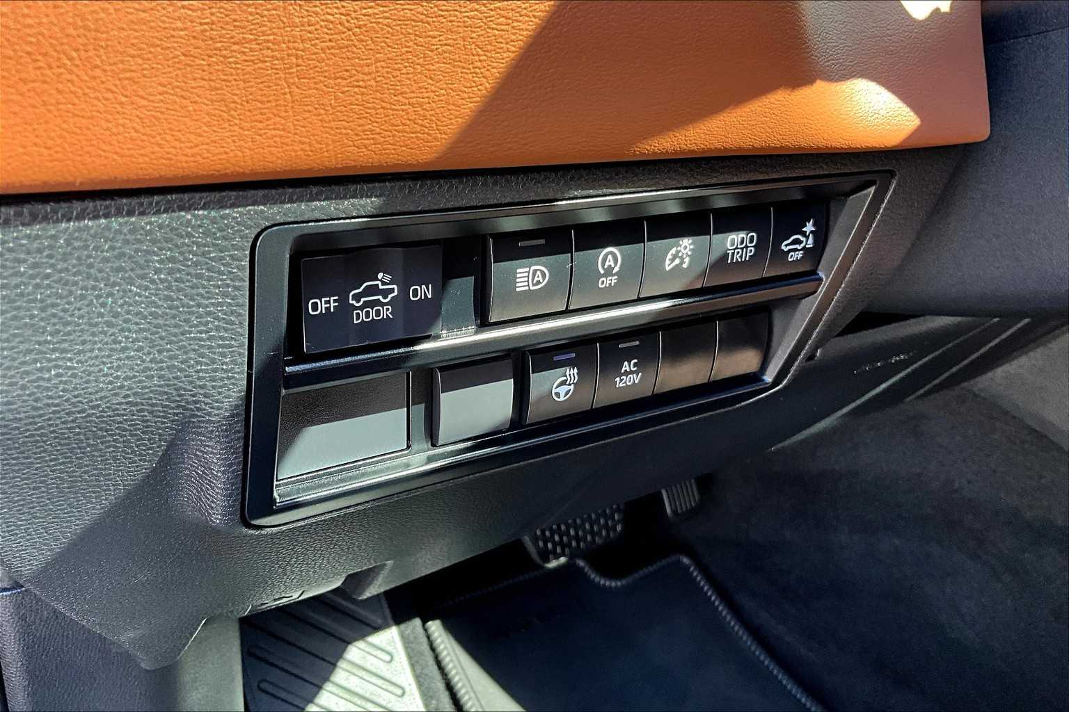 2023 Toyota Tundra 1794 Edition CrewMax photo 31