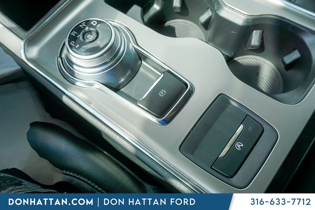 2022 Ford Edge SEL photo 11