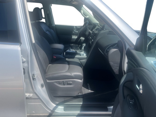 2024 Nissan Armada SV photo 6