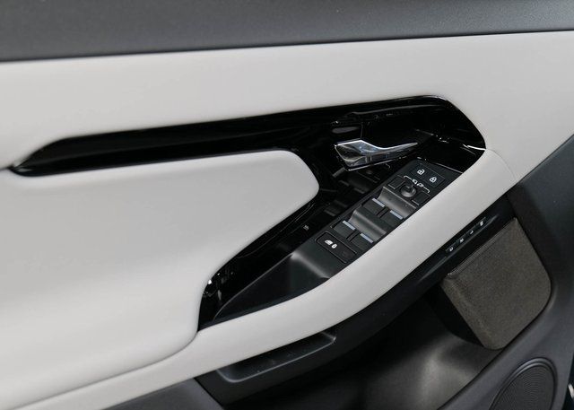 2024 Land Rover Range Rover Evoque Dynamic SE photo 12
