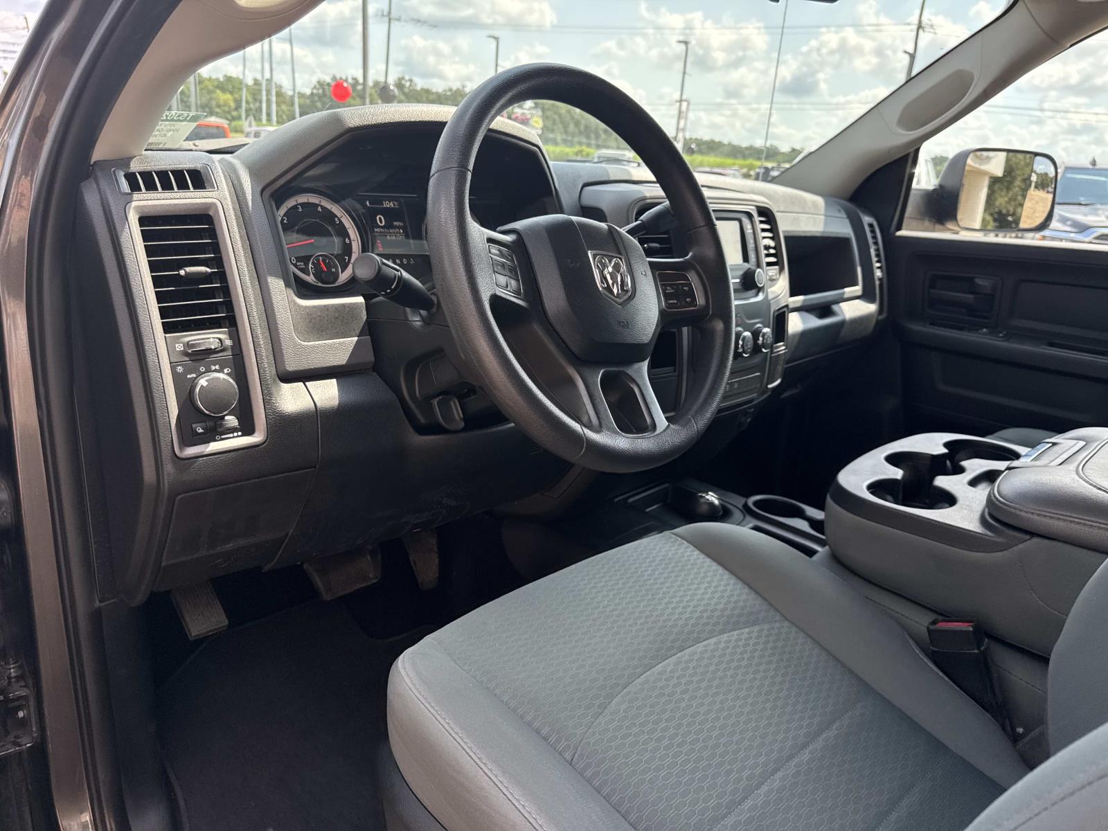 2018 Ram 2500 Tradesman photo 16