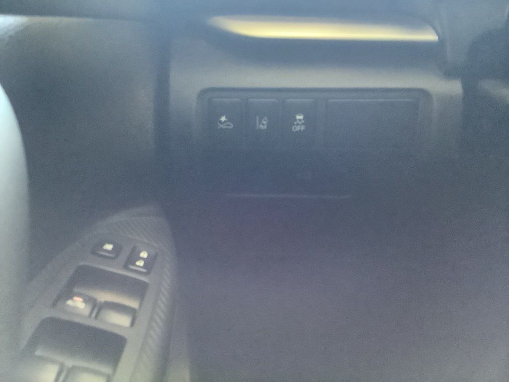 2024 Mitsubishi Eclipse Cross SEL photo 10
