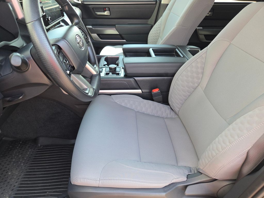 2024 Toyota Tundra SR5 photo 16