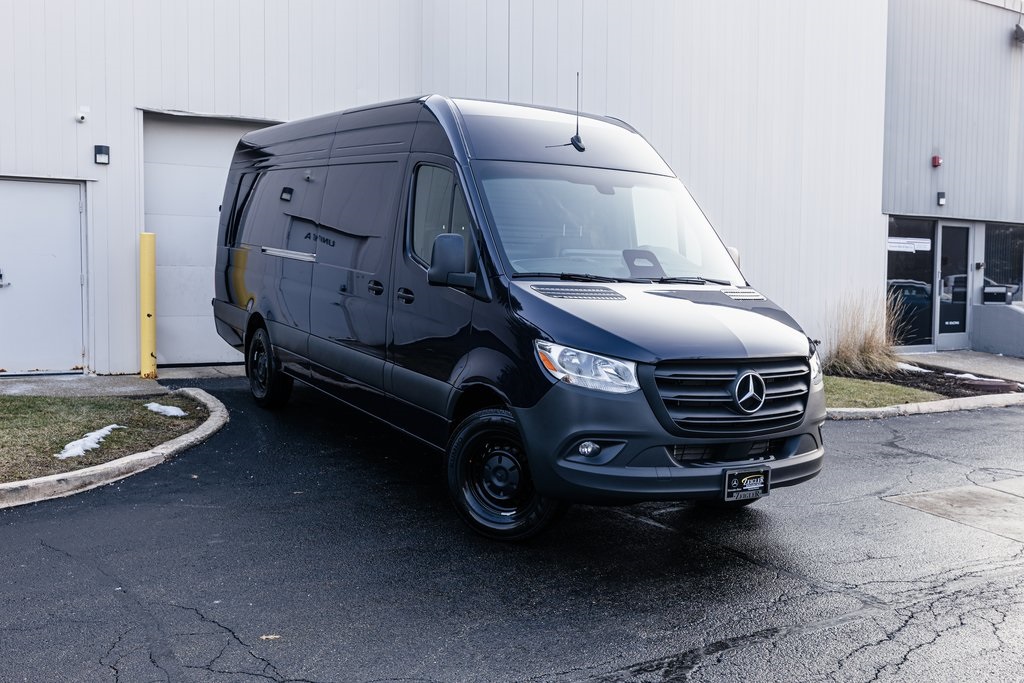 2025 Mercedes-Benz Sprinter Sprinter 2500's photo