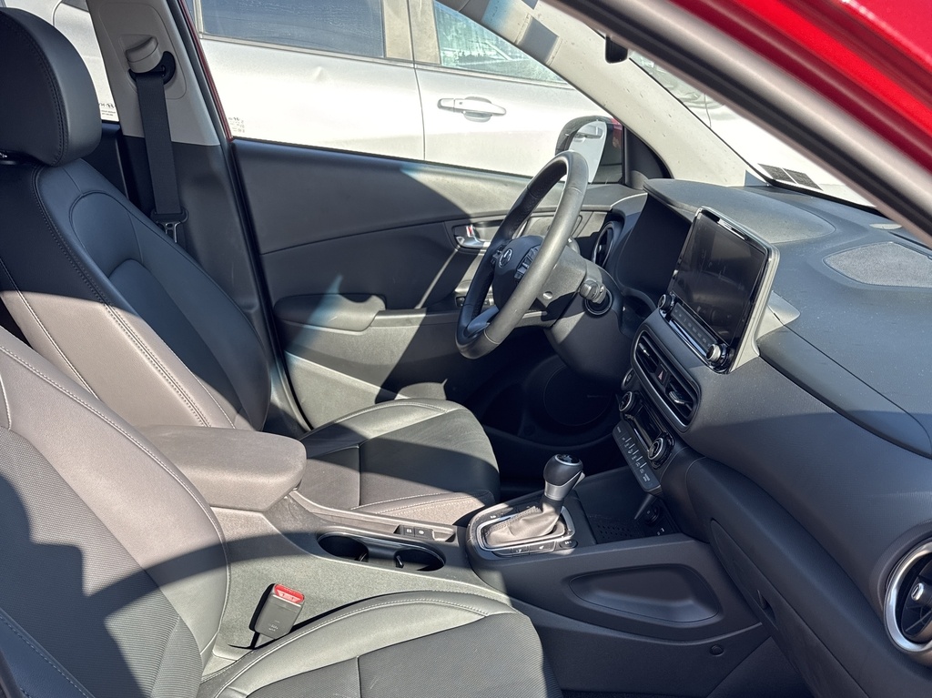 2022 Hyundai Kona Limited photo 3