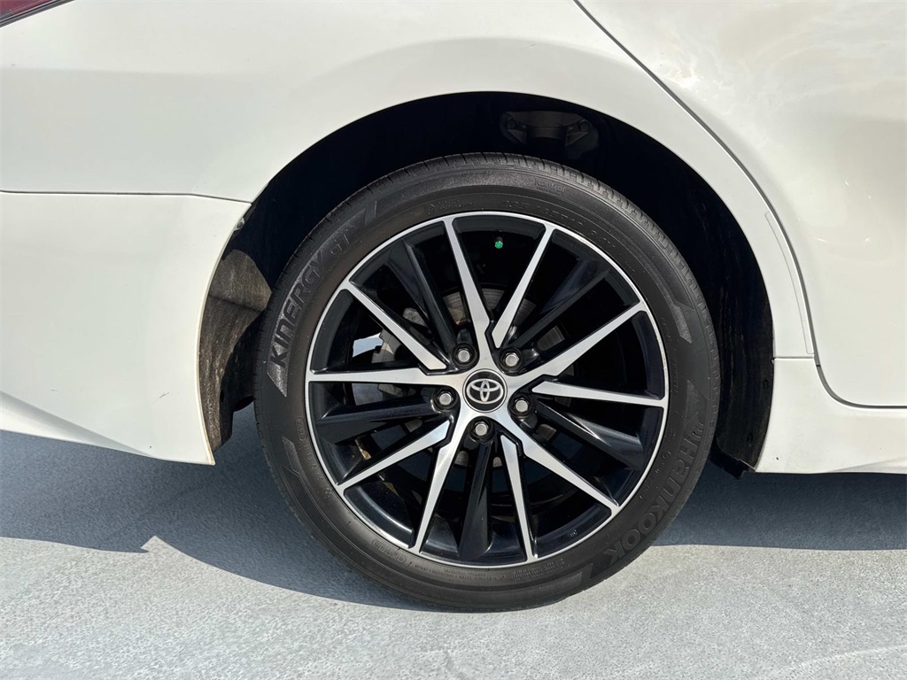 2023 Toyota Camry SE photo 6