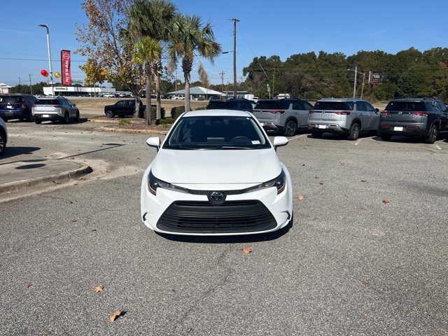2023 Toyota Corolla LE photo 2