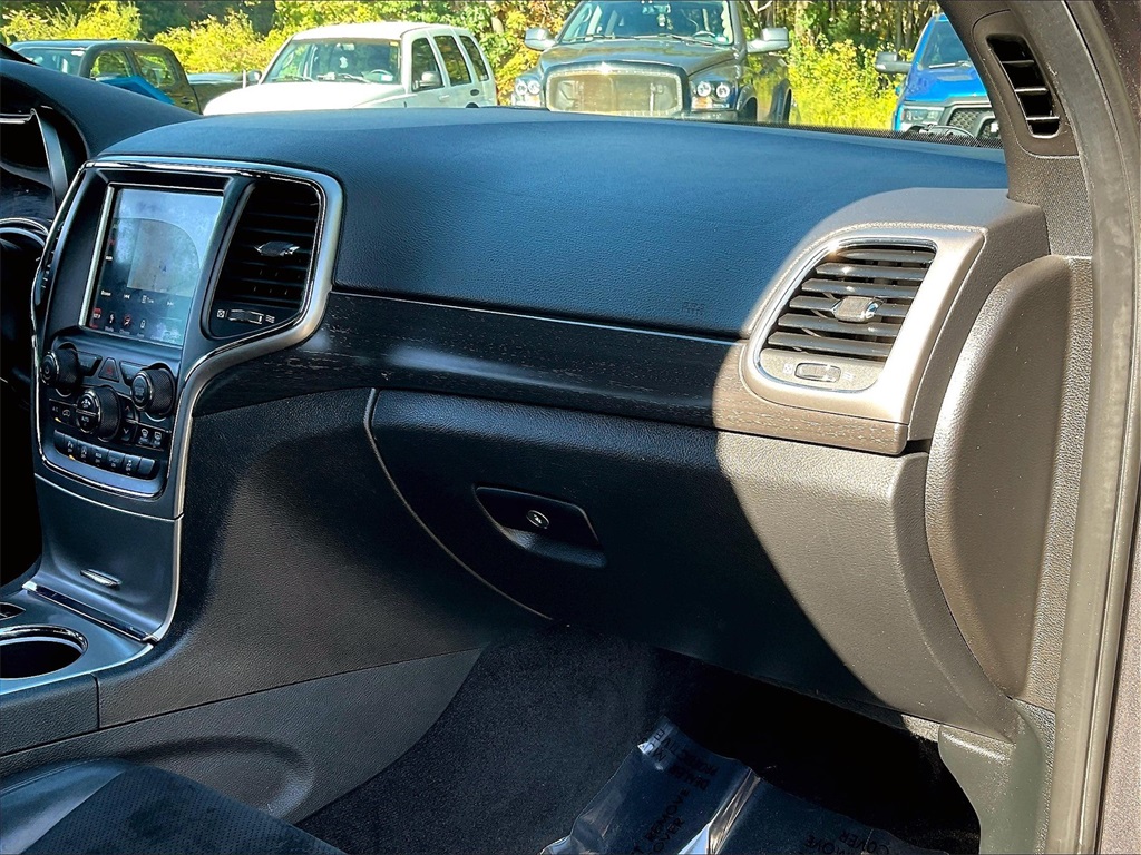 2018 Jeep Grand Cherokee Altitude photo 12
