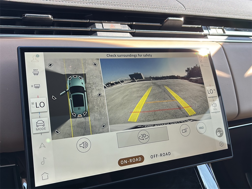 2025 Land Rover Range Rover Sport SE photo 17