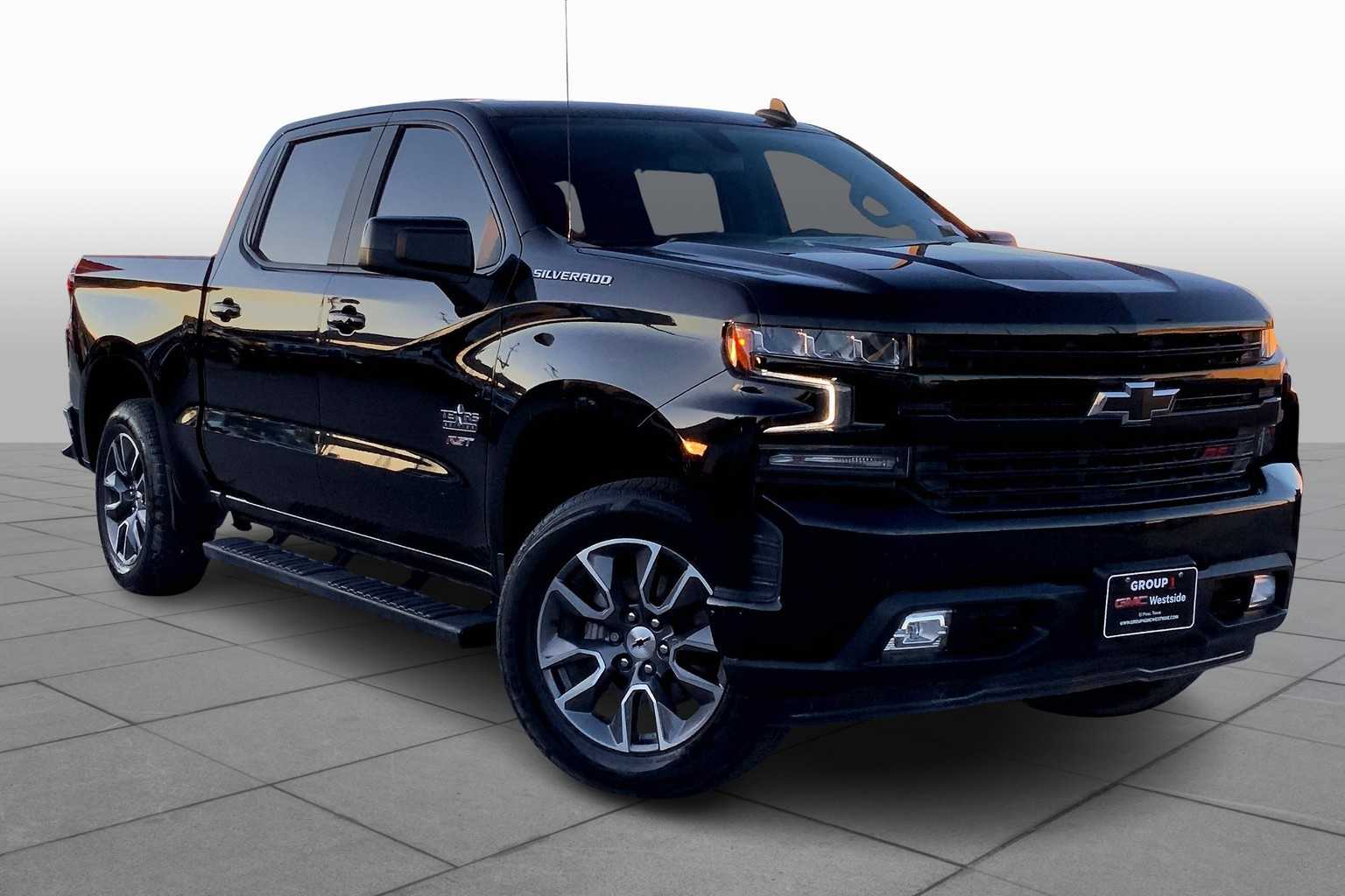 2020 Chevrolet Silverado 1500 RST photo 2