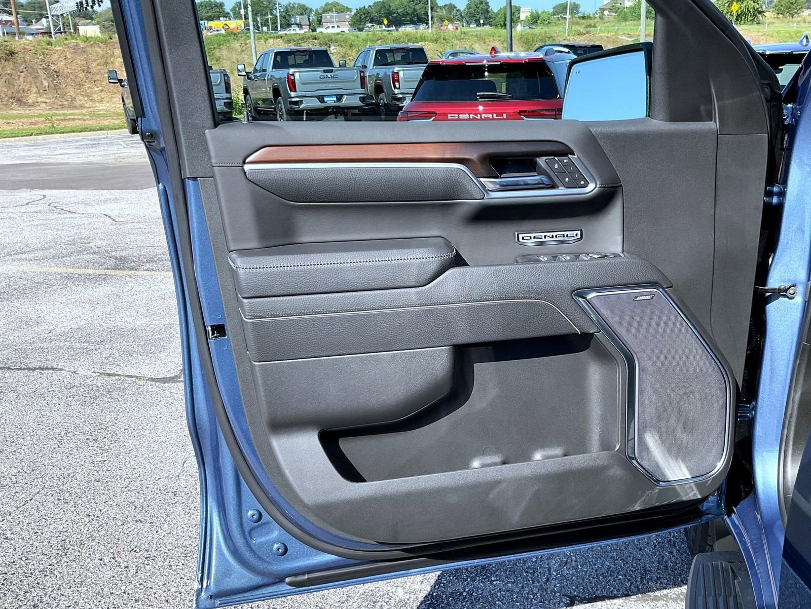2026 Gmc Sierra 1500 Denali photo 9