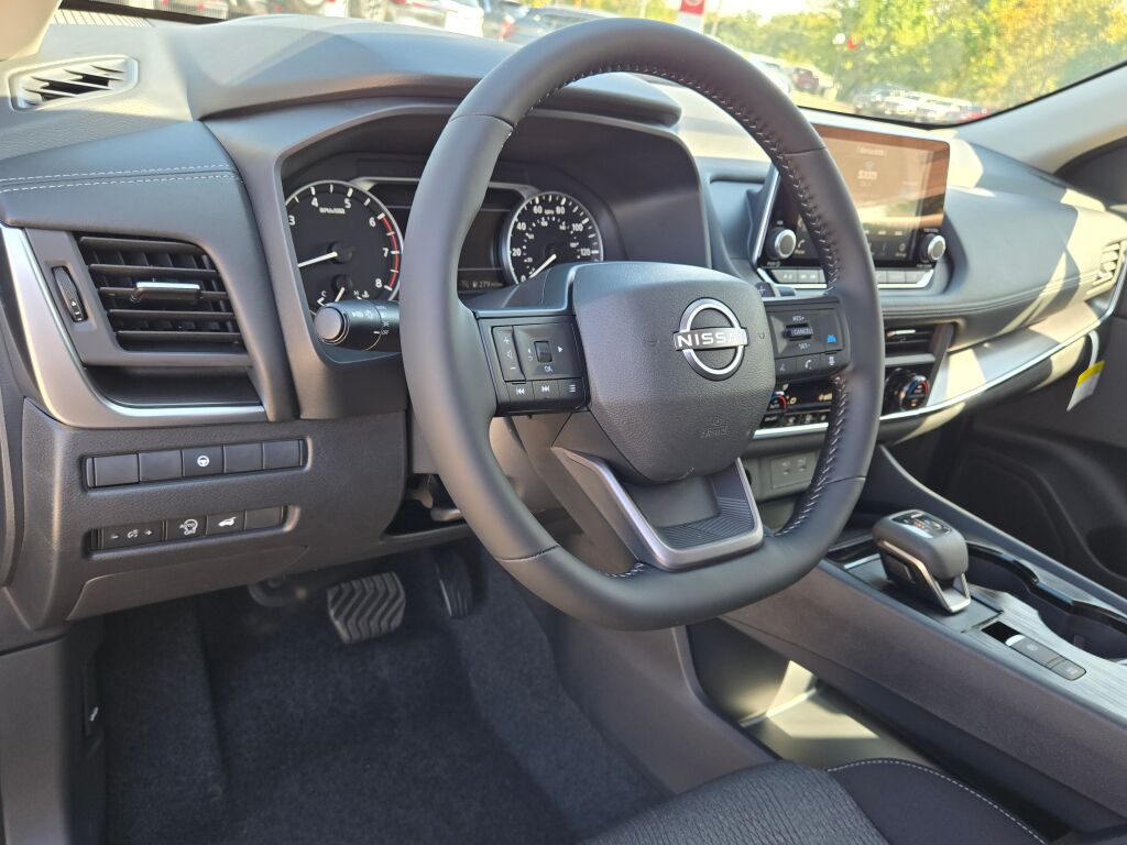 2026 Nissan Rogue SV photo 20