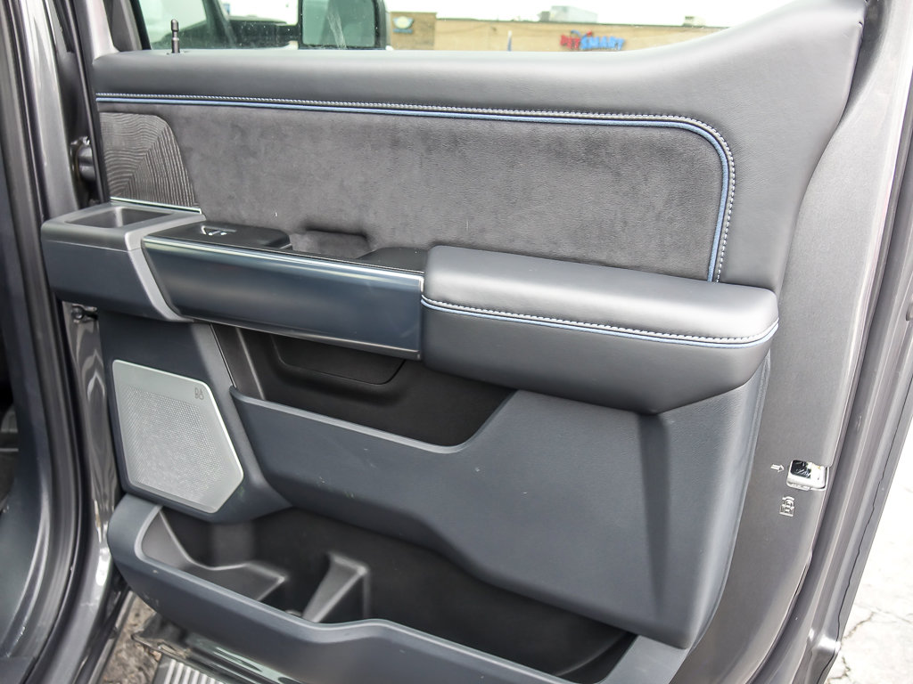 2025 FORD F-250 - Image 25