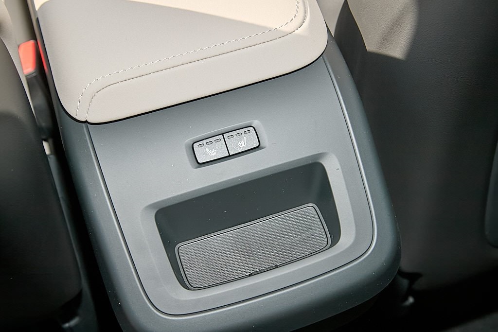 2026 VOLVO XC60 - Image 21