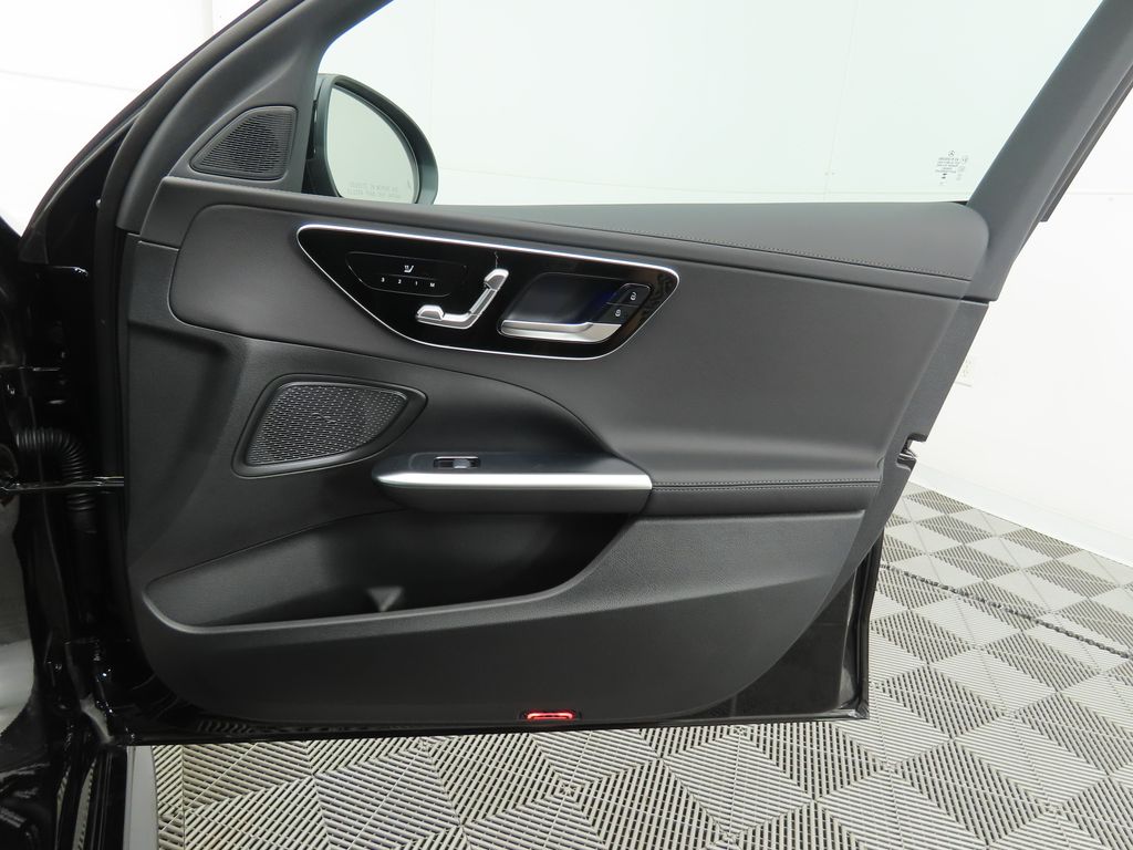 2025 Mercedes Benz C 300 photo 26