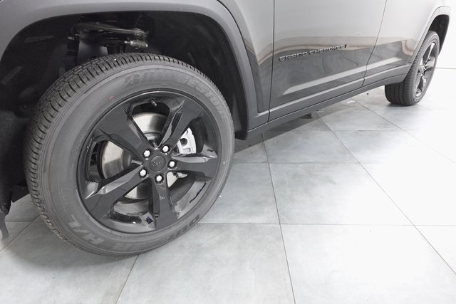 2025 Jeep Grand Cherokee Altitude X photo 30