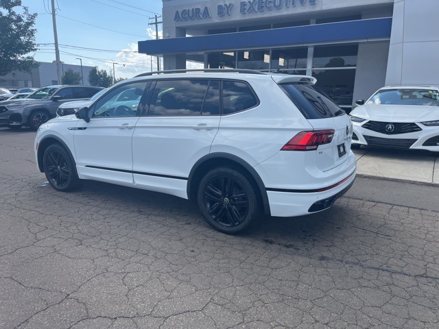 2022 Volkswagen Tiguan SE R-Line Black photo 6
