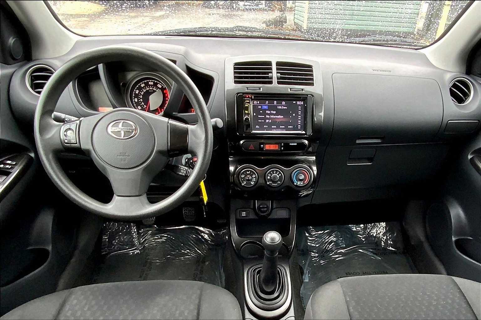 2010 Scion xD photo 14