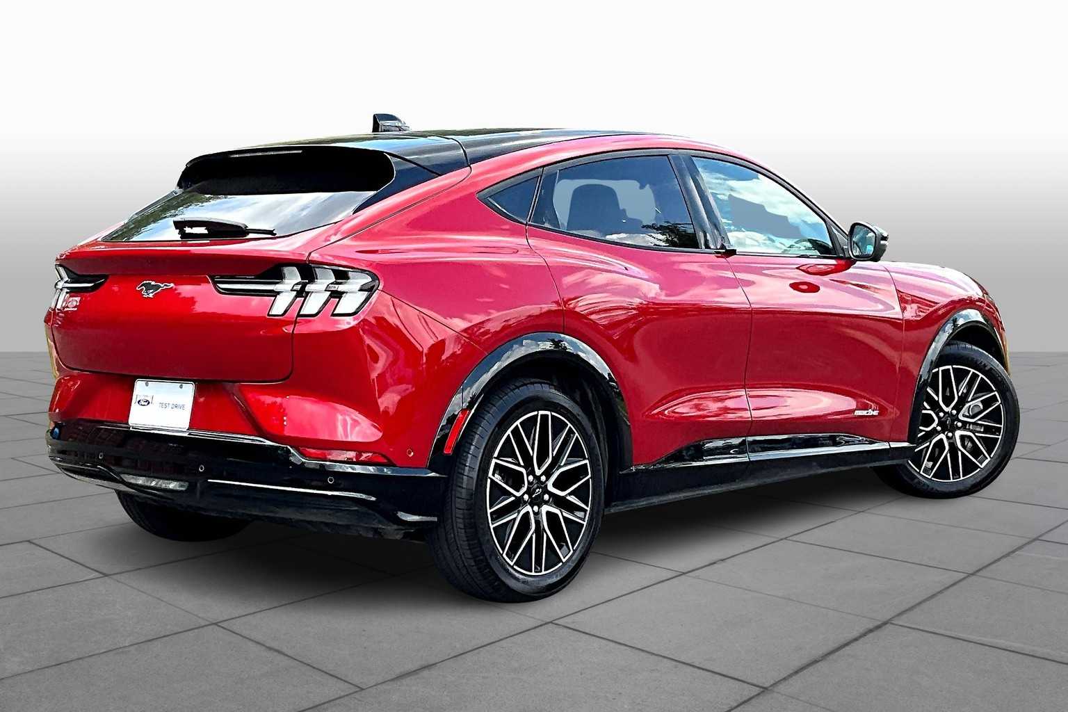 2024 Ford Mustang Mach-E Premium photo 12