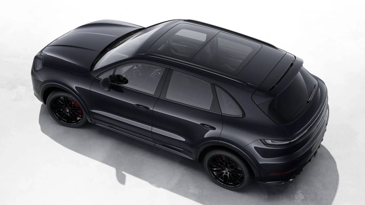 2026 Porsche Cayenne GTS photo 4