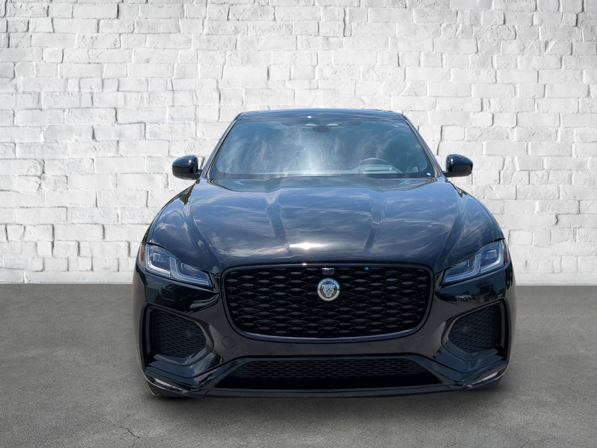 2026 Jaguar F-PACE P250 R-Dynamic S photo 2
