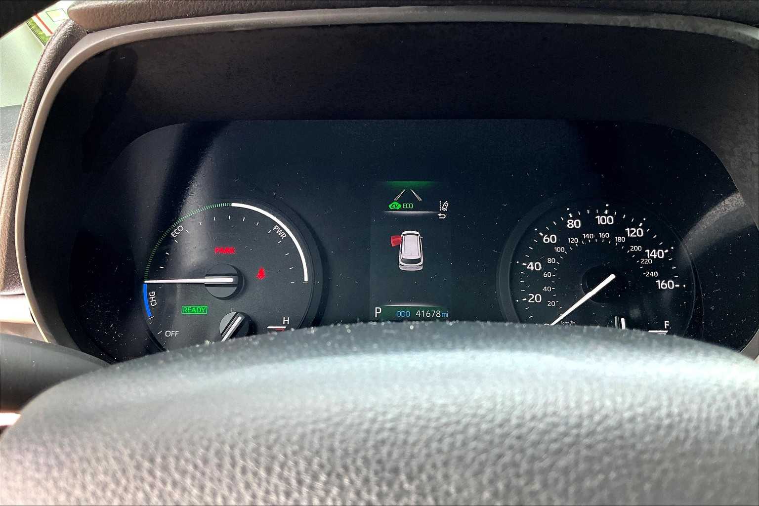 2024 Toyota Sienna LE photo 24