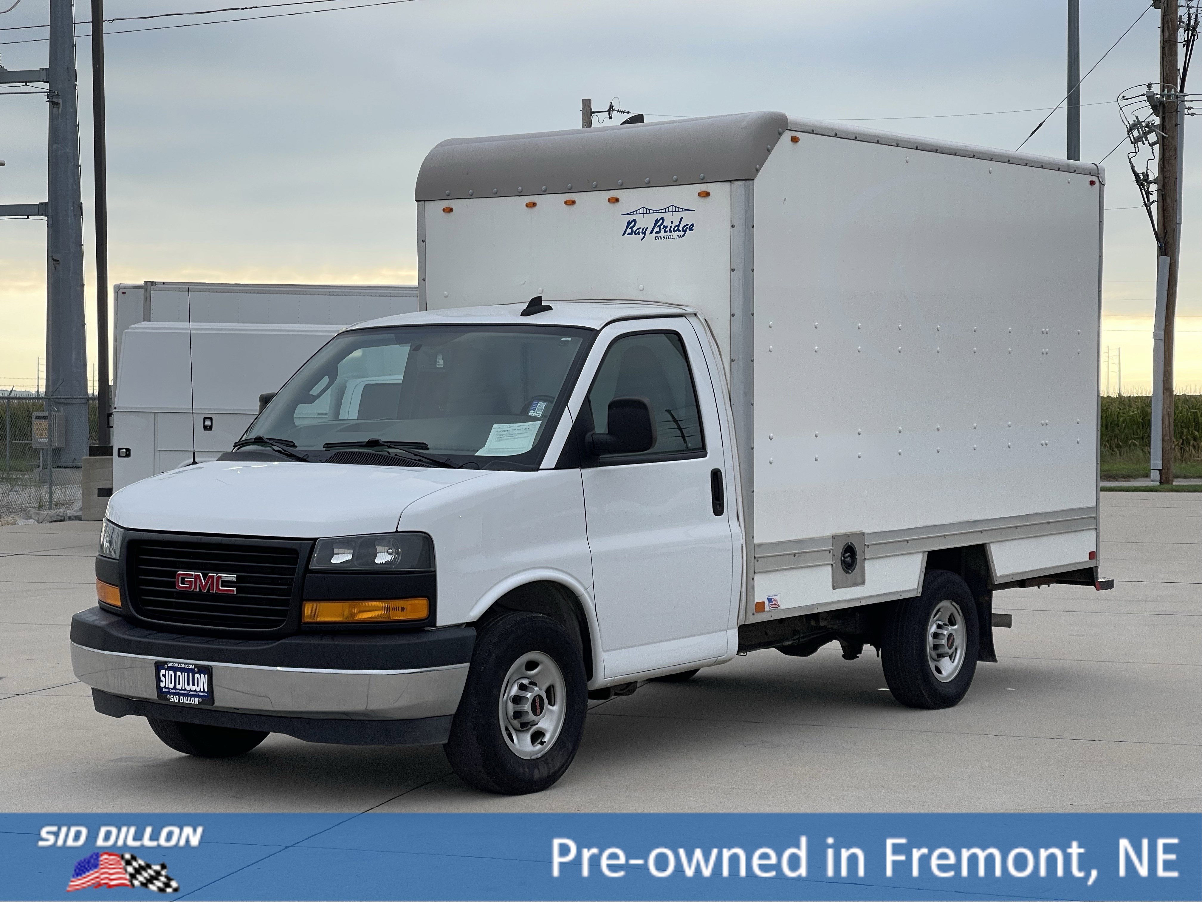 2023 GMC Savana Cutaway Work Van's photo