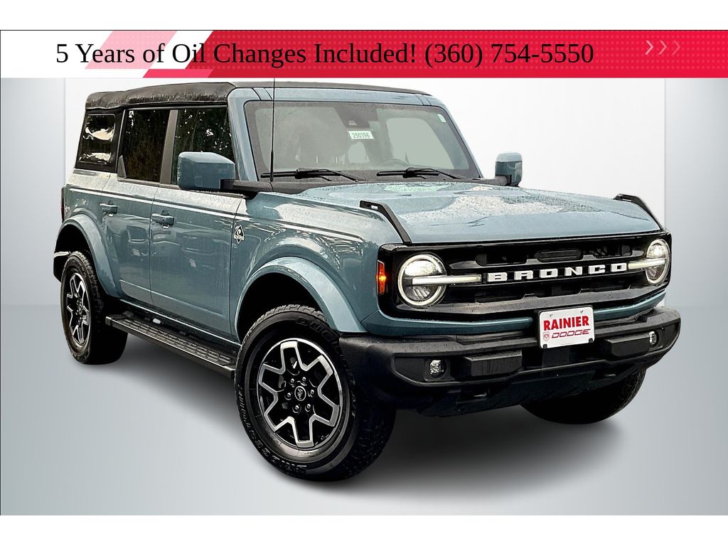 2023 Ford Bronco 4-Door Outer Banks's photo