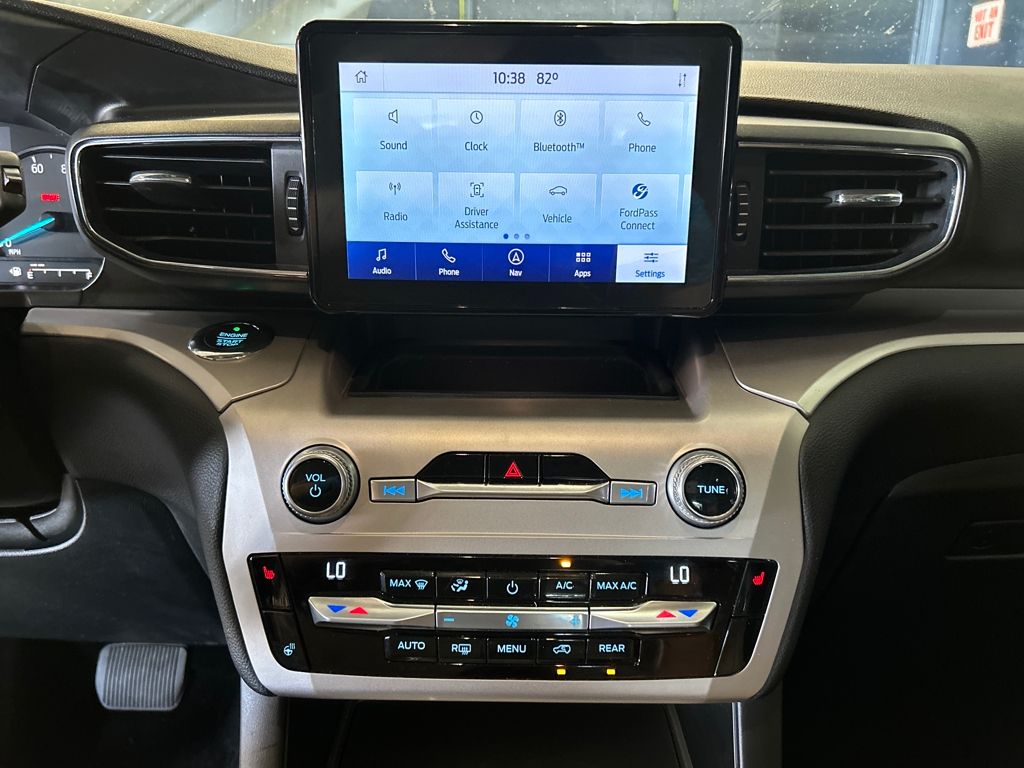 2021 Ford Explorer XLT photo 14