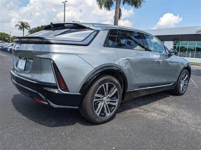 2024 Cadillac Lyriq Luxury photo 4
