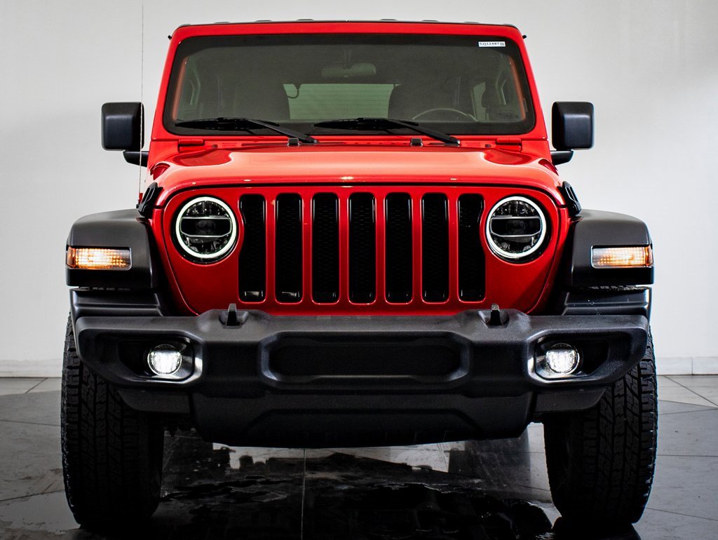 2020 Jeep Wrangler Unlimited Sport Altitude photo 2
