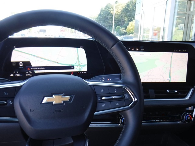 2025 Chevrolet Equinox LT photo 3