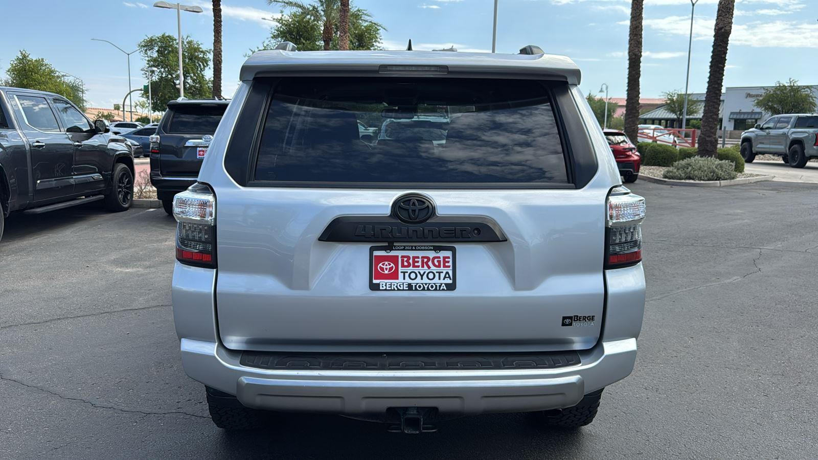 2021 Toyota 4Runner TRD photo 6