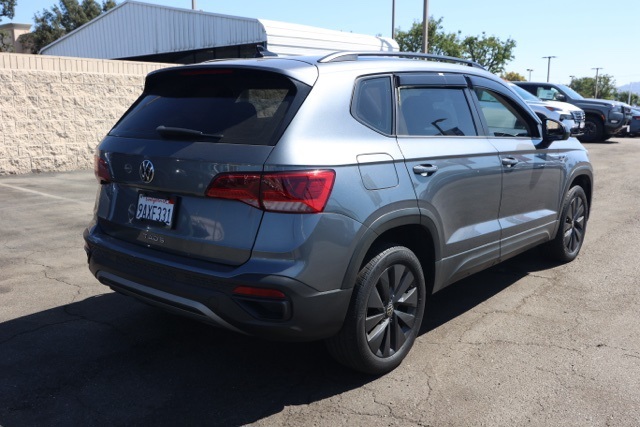 2022 Volkswagen Taos S photo 3