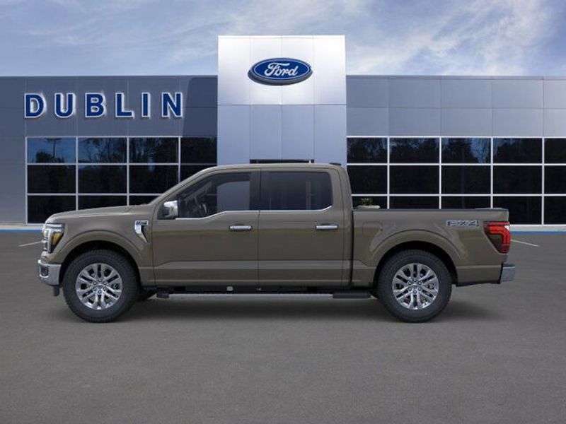 2025 Ford F-150 Lariat photo 3