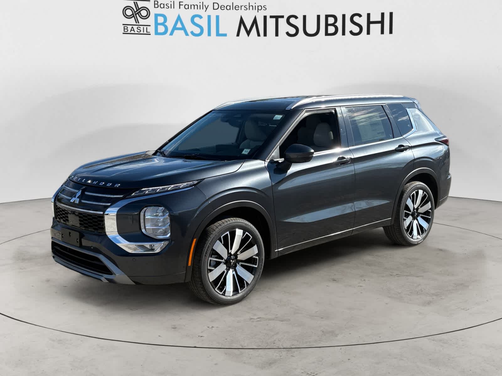 2025 Mitsubishi Outlander SEL's photo