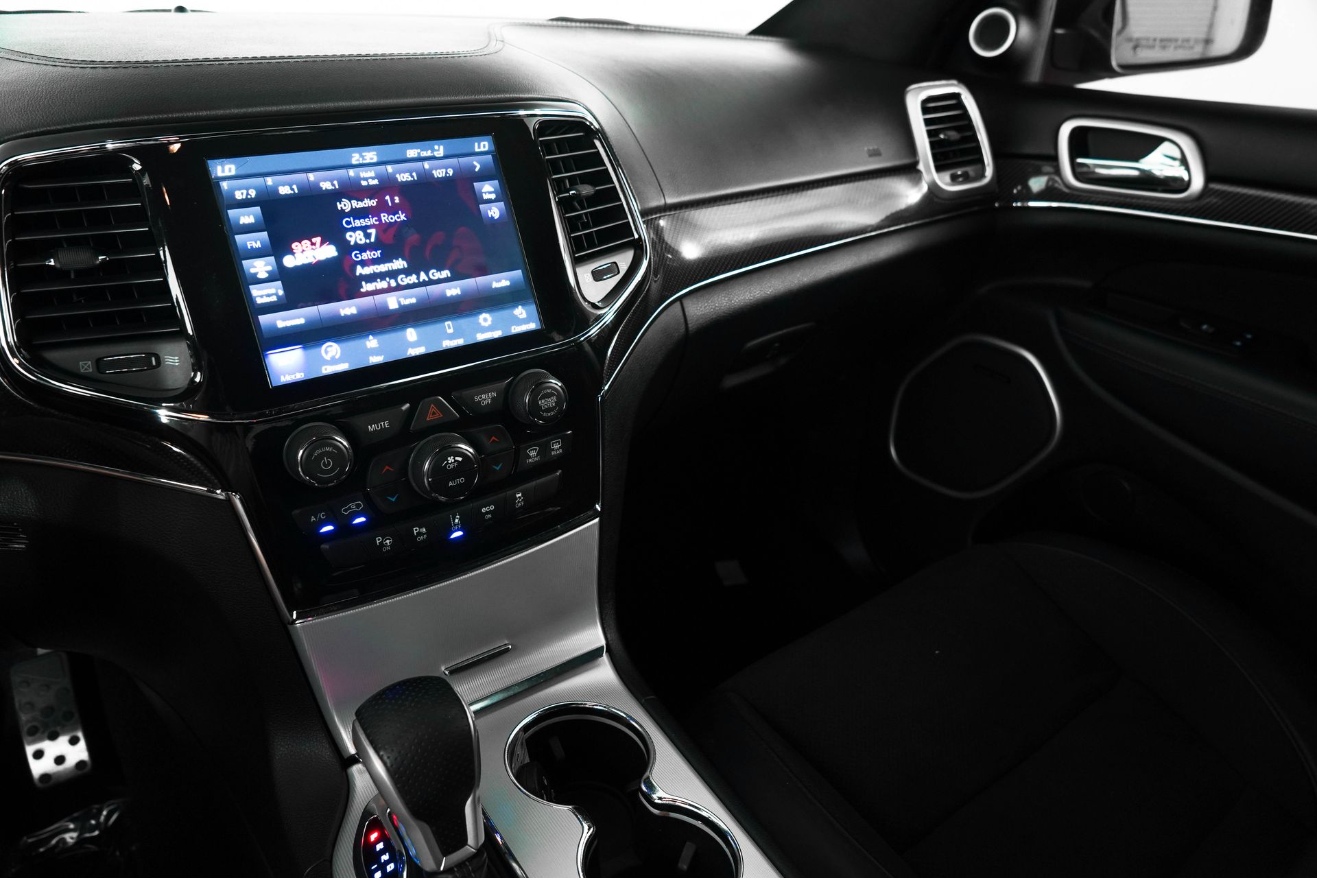 2021 Jeep Grand Cherokee SRT8 photo 23