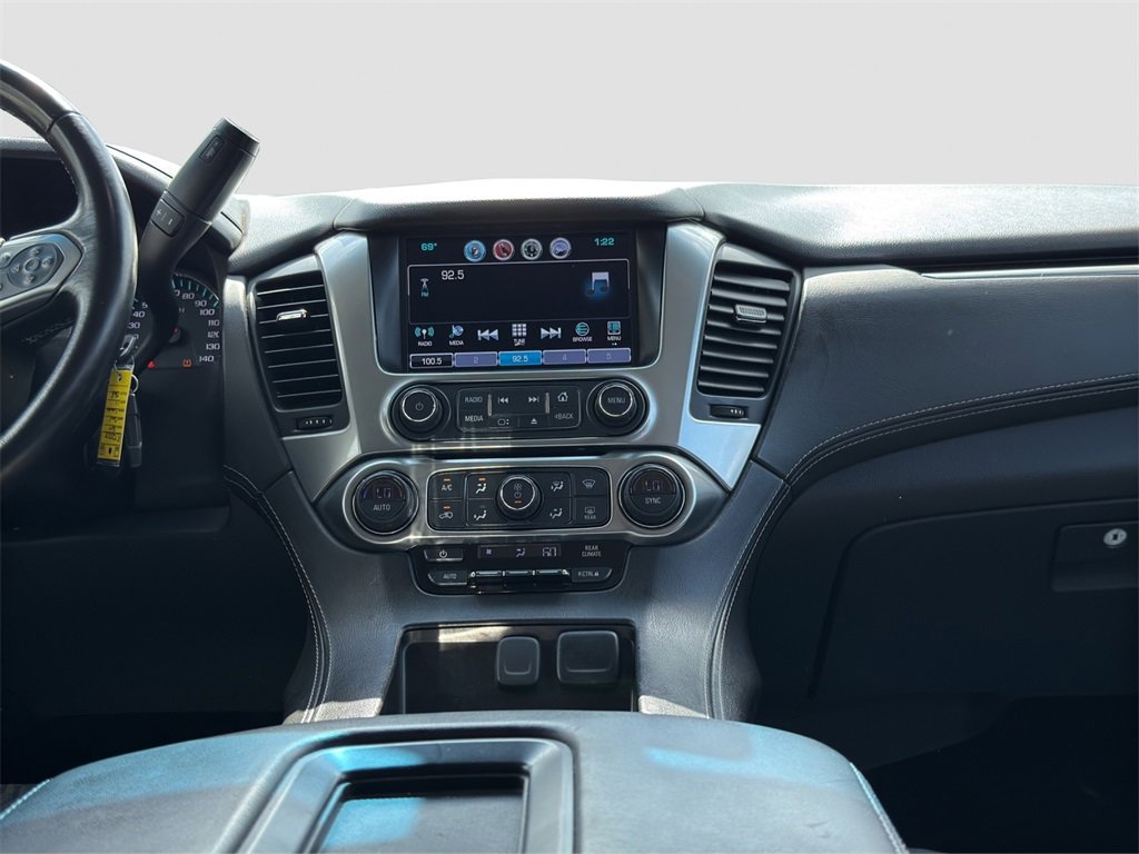 2017 Chevrolet Suburban LS photo 19