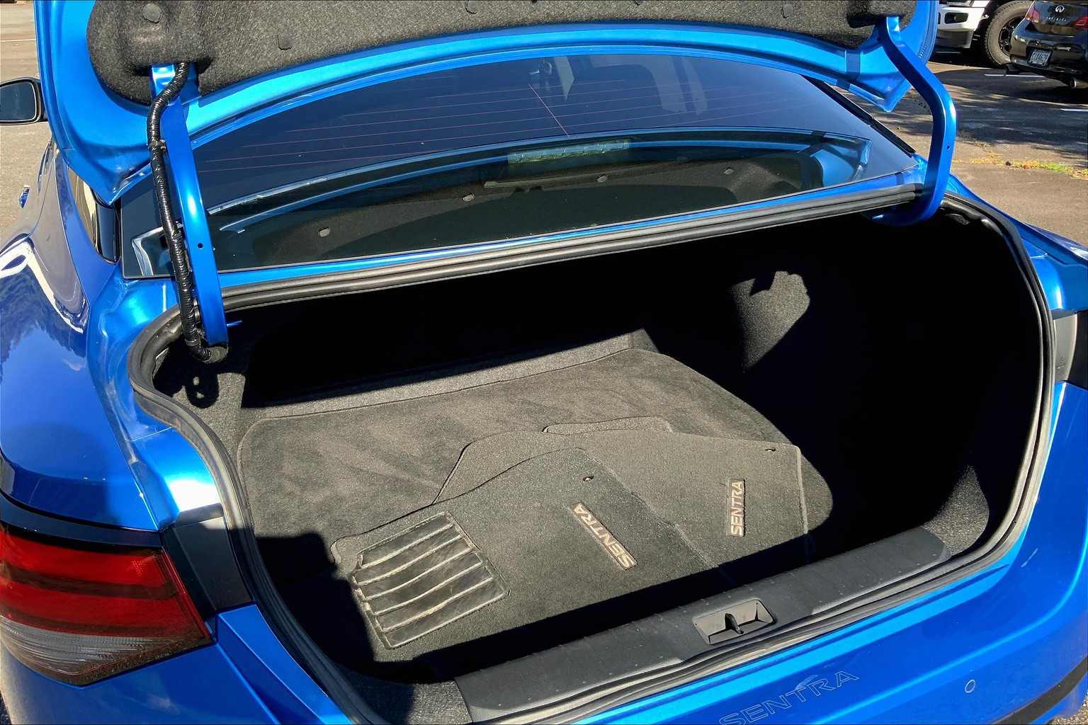 2024 Nissan Sentra SR photo 29
